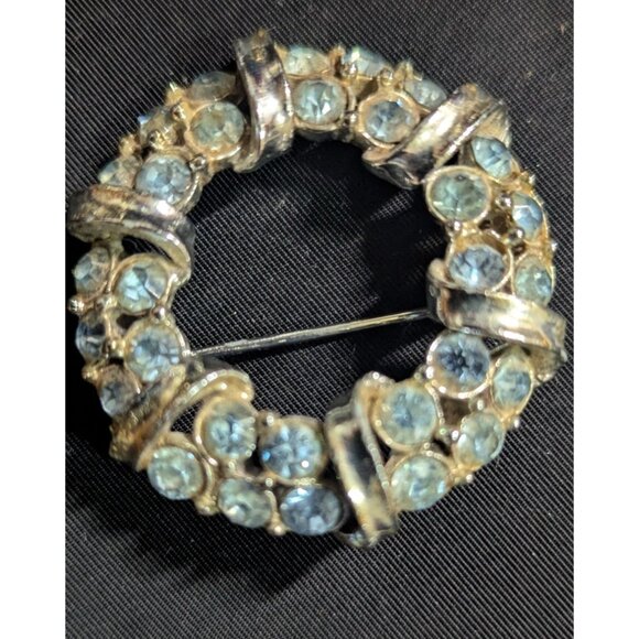Vintage Rhinestone Circle Brooch Pin Wreath Design Clear & Silver Shimmer - Picture 3 of 6